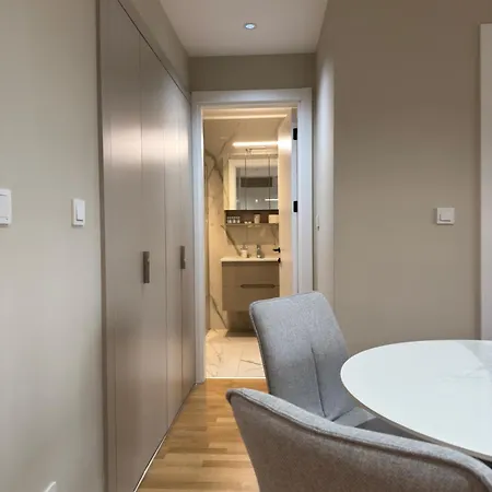 Luxury 52 Diamond Residences *