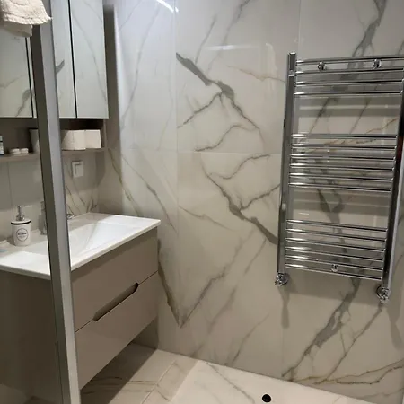 Apartamento Luxury 52 Diamond Residences Escópia