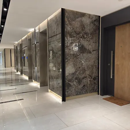 Luxury 52 Diamond Residences *