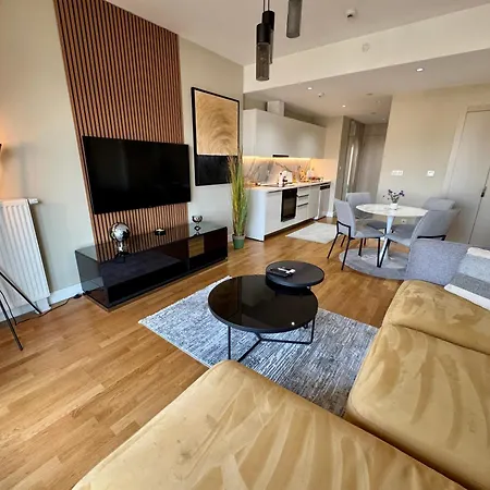 Luxury 52 Diamond Residences Daire Üsküp